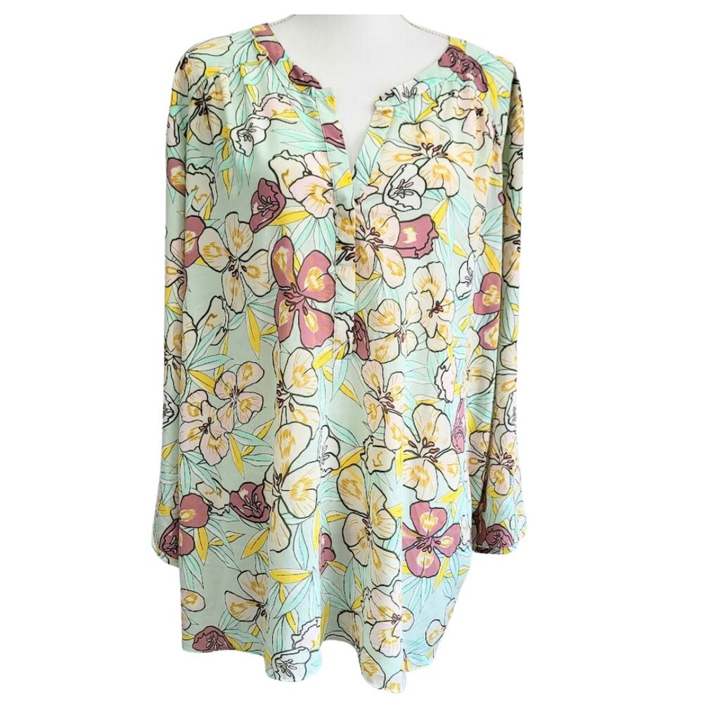 MILANO Mint Green & Mauve Floral Partial Button Down Top - Women's Plus Size 2X